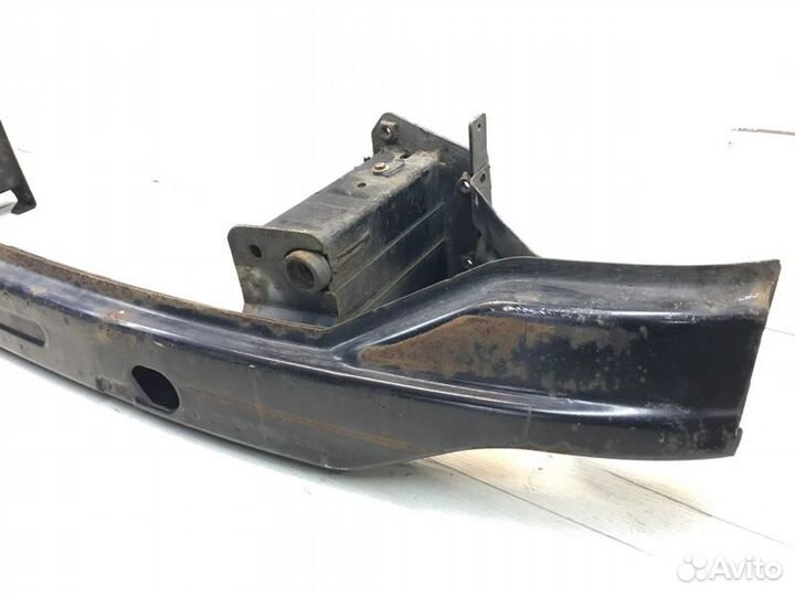 Усилитель бампера передний Mercedes Viano W639