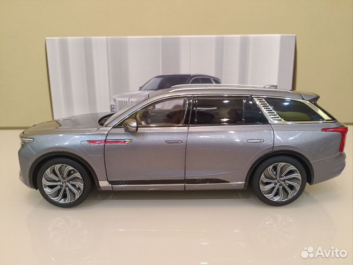 Hongqi E-HS 9 (20-23г) Gray 1:18