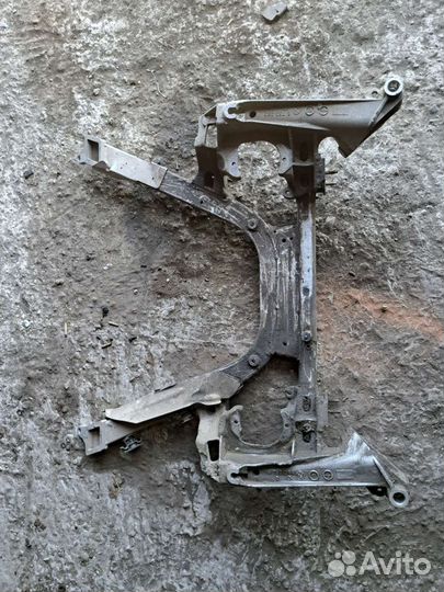Подрамник передний на BMW E65 Е66