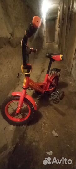 Детский трехколесный велосипед
