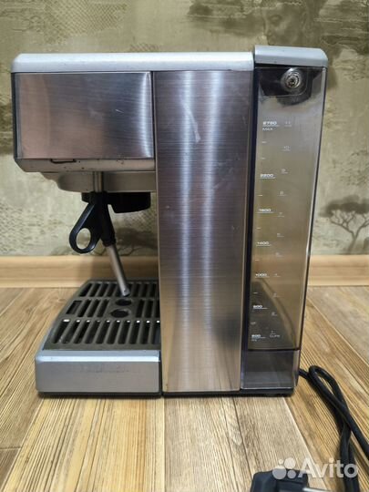 Рожковая кофемашина Bork C700