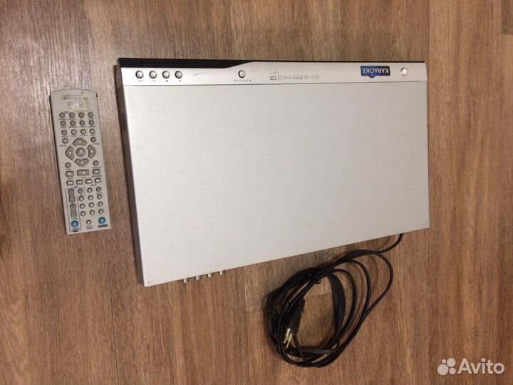 DVD плеер LG DK677X