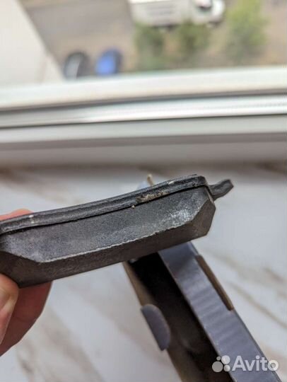 Колодки тормозные оригинальные передние LADA vesta