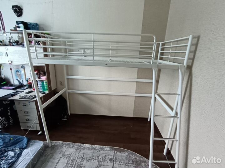 Кровать чердак IKEA свэрта