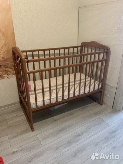 Детская кроватка