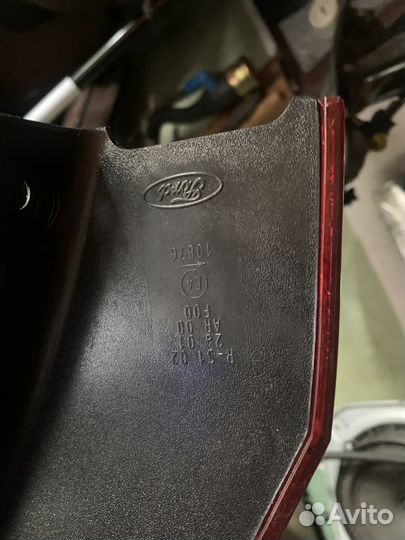 Фонарь задний Форд fiesta