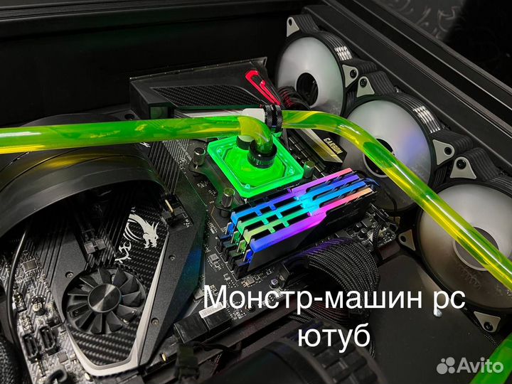 Кастомный компьютер в столе