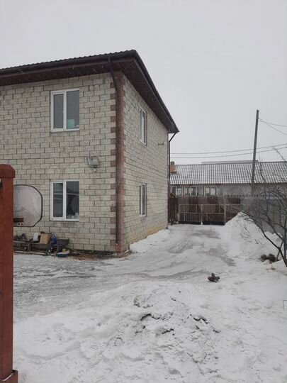 Коттедж 180 м² на участке 8 сот.