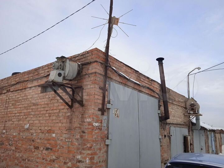 Гараж, > 30 м²