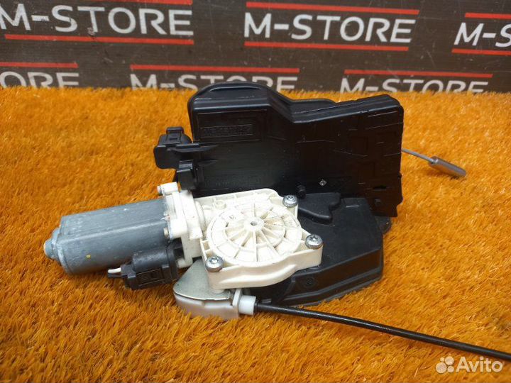 Замок двери задний левый Bmw 7-Series E65 N62B44A