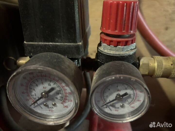 Воздушный компрессор