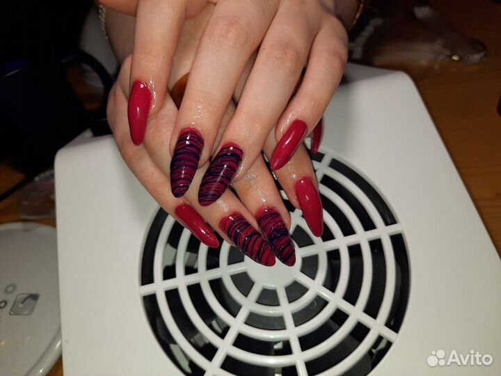 Услуги наращивание ногтей