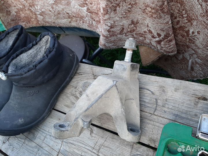 Кронштейн крепления кпп ford focus 1