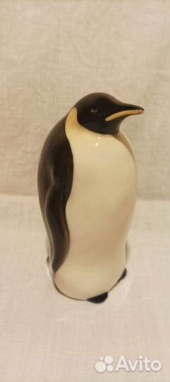 Фарфоровая статуэтка пингвин