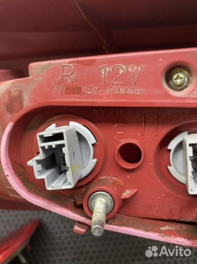 Фонарь задний правый Mazda Demio 2005-2007