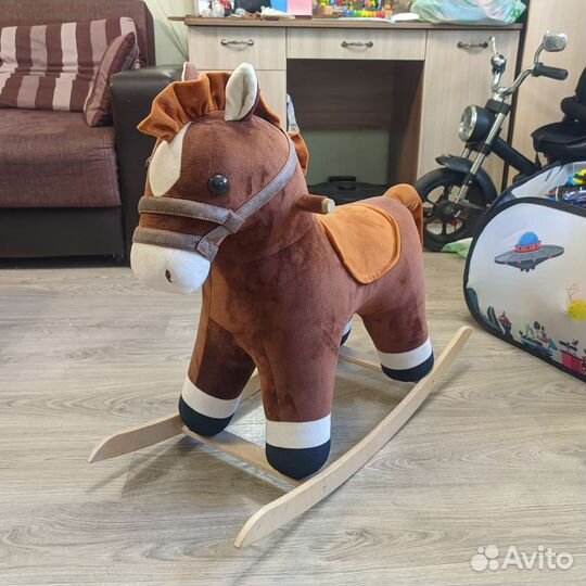 Лошадь качалка