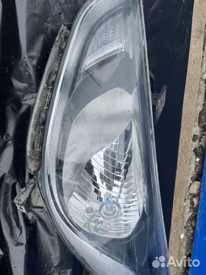 Фара передняя левая на hyundai Solaris 2