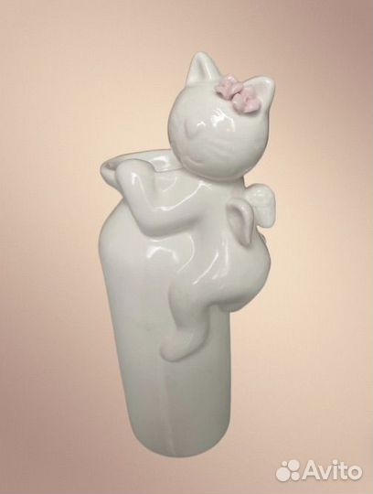 Маленькая вазочка