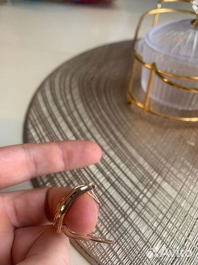 Золотые серьги