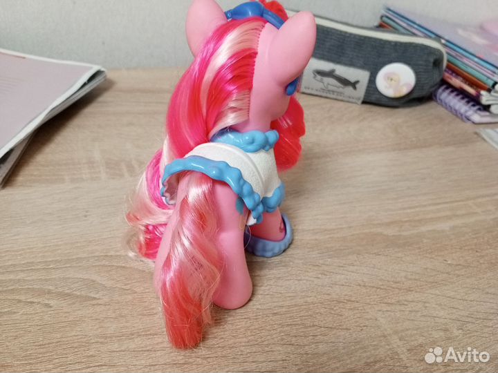 Пинки пай в салоне