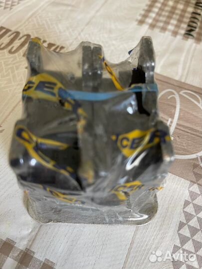 Тормозные колодки для авто Мерседес задние 2 пары