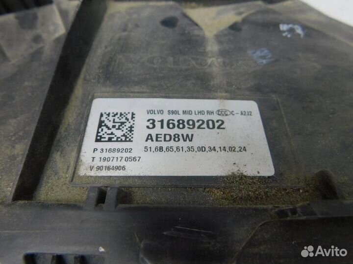 Фара правая Volvo S90