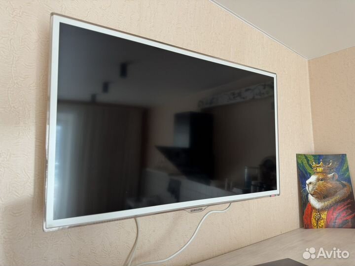 Телевизор Samsung SMART TV