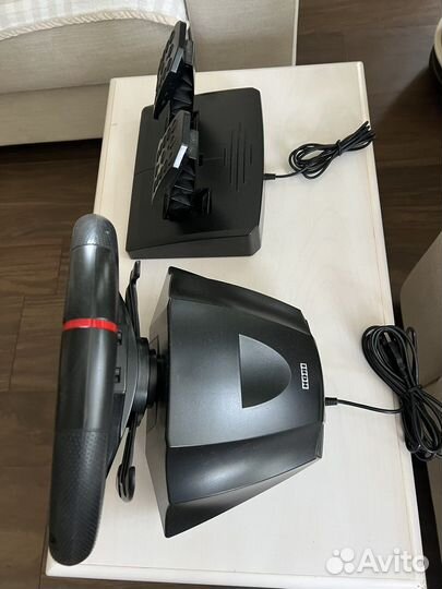 Игровой руль с педалями