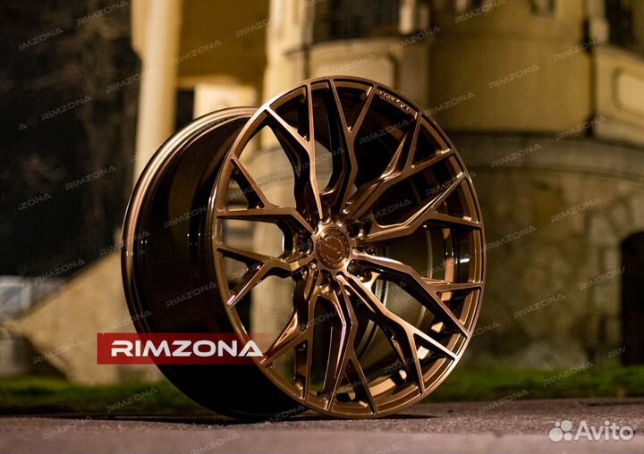 Кованые диски R21 на Porsche Taycan