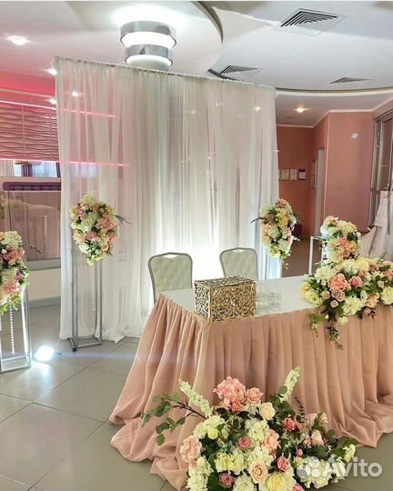 Свадебная арка и цветы