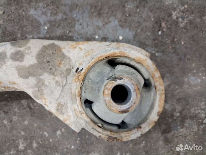 Рычаг передний левый, правый Kia Ceed ED 06-12г