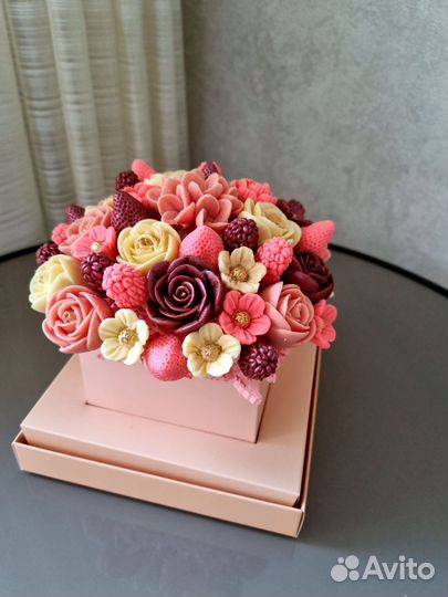 Сладкий букет из шоколада