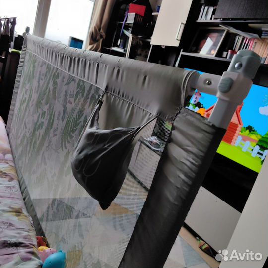 Защитный барьер на кровать