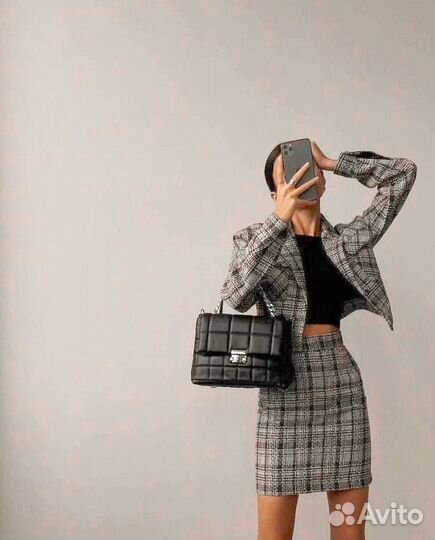 Твидовый костюм пиджак и мини-юбка