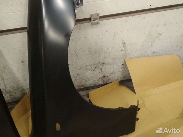 Крылья передние ланос новые под окрас