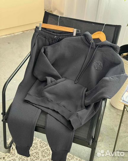 Спортивный костюм Guess новый