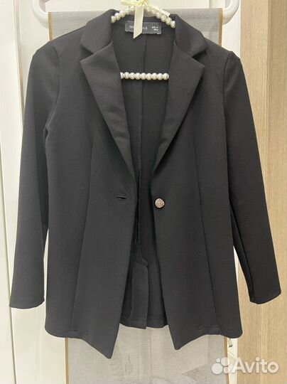 Пиджак для девочки Gloria Jeans 140 см (8-10лет)