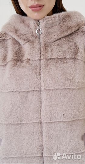Шуба из эко меха с капюшоном 44-46