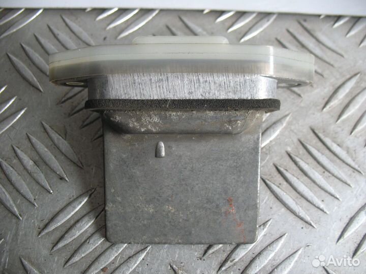 Резистор отопителя Nissan X-Trail T30 2.2