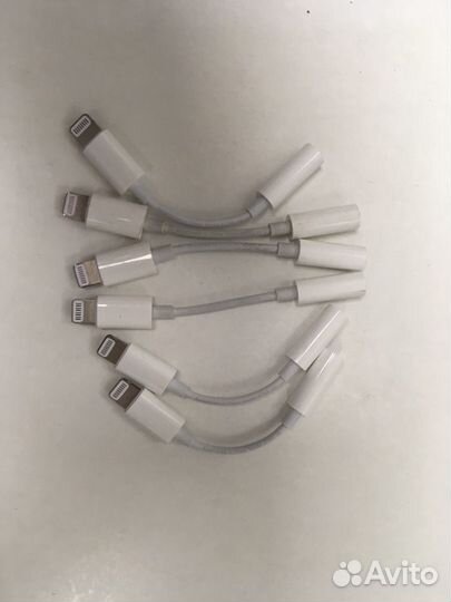 Переходник Apple Lightning - mini jack 3.5