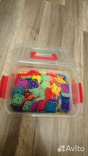 Пластиковый конструктор