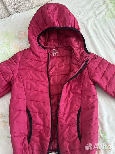 Курточки,жилетка для девочки,все за одну цену