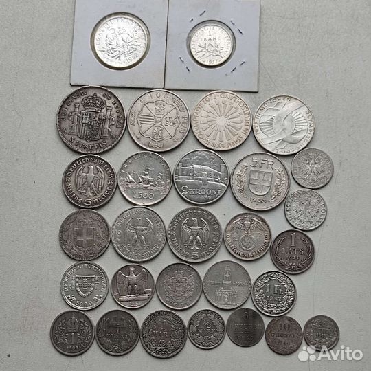 Серебряные монеты разных стран мира