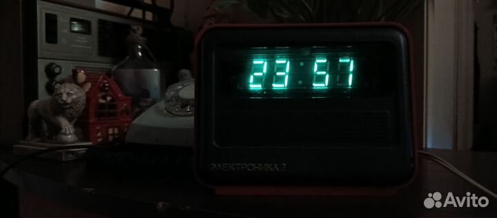 Часы Электроника 2-06