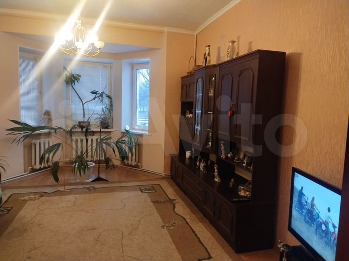 4-к. квартира, 100 м², 2/3 эт.