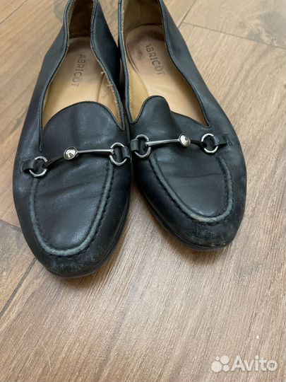 Лоферы женские