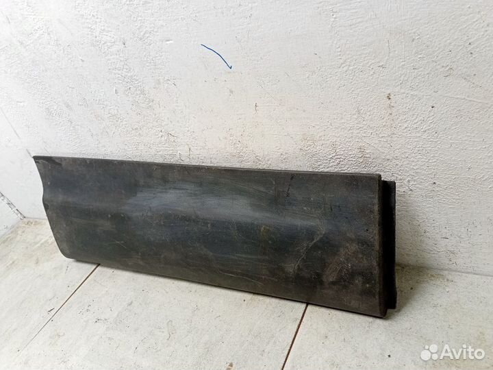 Накладка двери задней правой