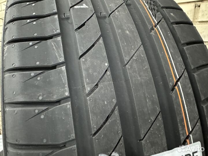 Kumho Ecsta PS71 275/40 R21 и 315/35 R21 107Y