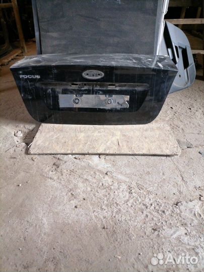 Крышка багажника задняя Ford Focus 2
