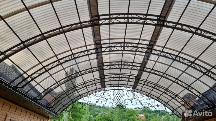 Навесы из поликарбоната под ключ